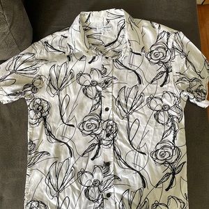 Mens small short sleeve button up never worn